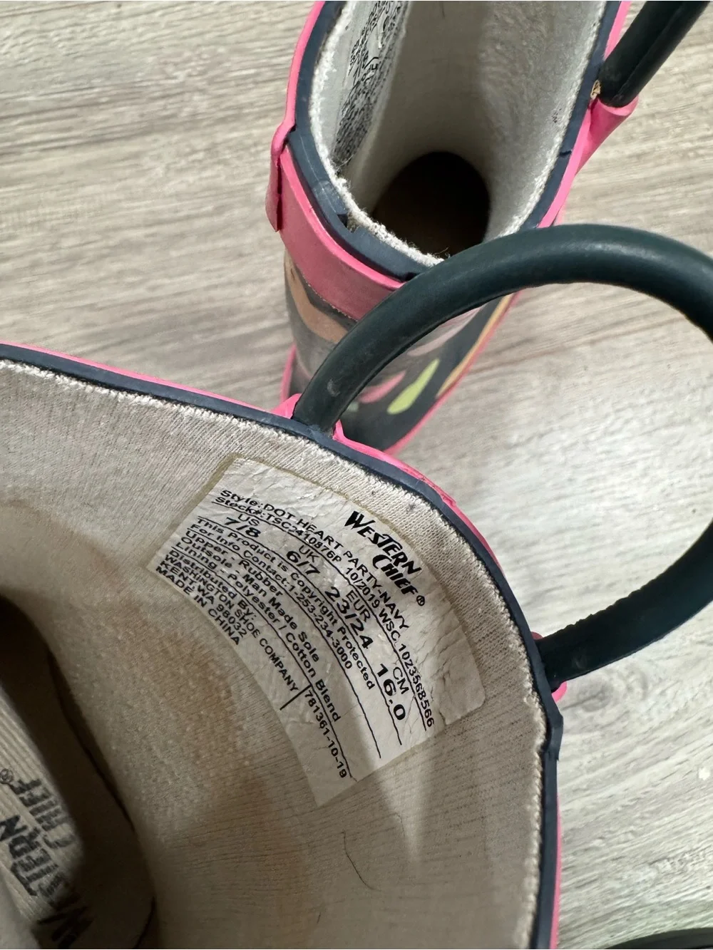 Western Chief Rainbow Hearts Rain Boots